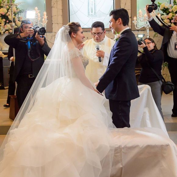 Meet your Posher, Julissa - Picture 1 of 1